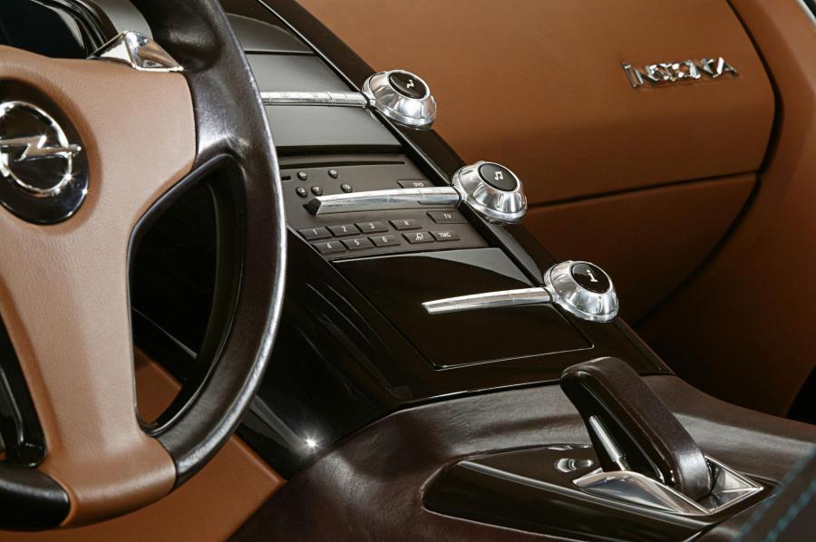  Opel Insignia Concept 2003 года  (фото 34 из 61)